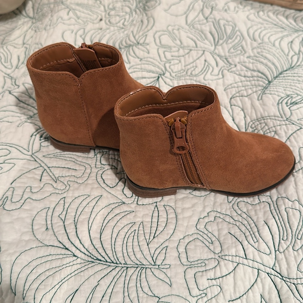 Cat & Jack Booties - Picture 3 of 4